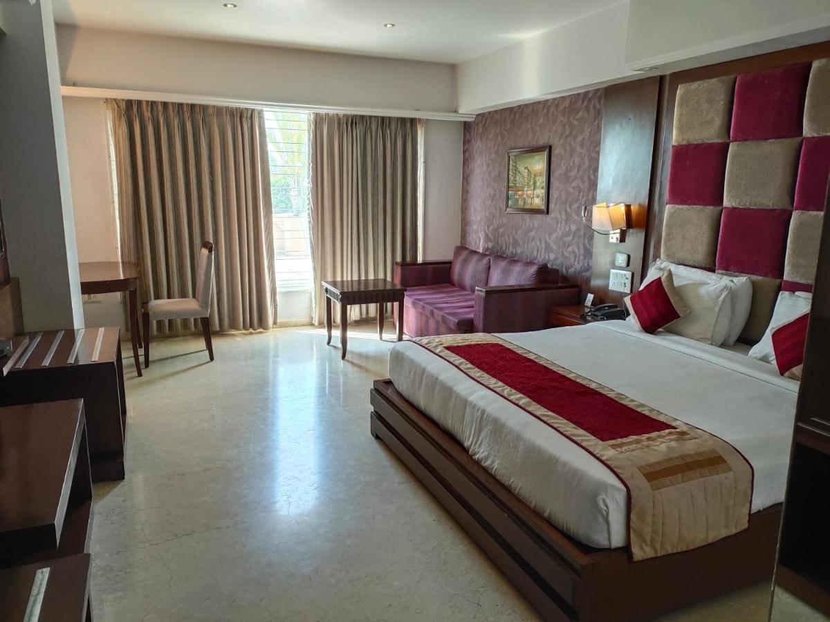 Hotel Grand Mehfil Amravati Exterior photo